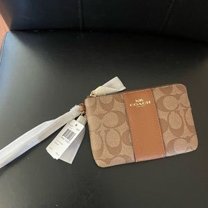 NEW Coach Signature Wristlet Clutch Top Zip Brown